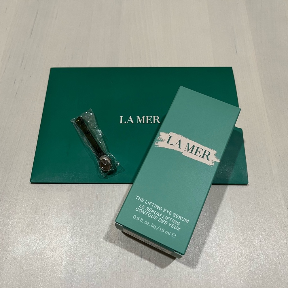 La Mer eye serum/cream applicator massage tool